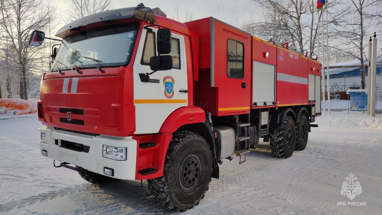 В Алданский пожарно-спасательный гарнизон «Дед Мороз принёс подарок» -  Новости - Главное управление МЧС России по Республике Саха (Якутия)