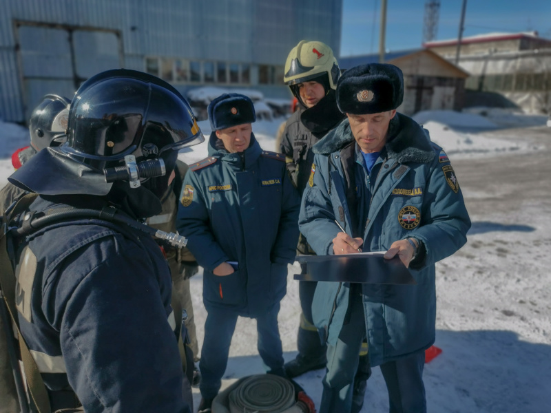 Огнеборцы Мирного боролись за звание лучших в пожарном кроссфите