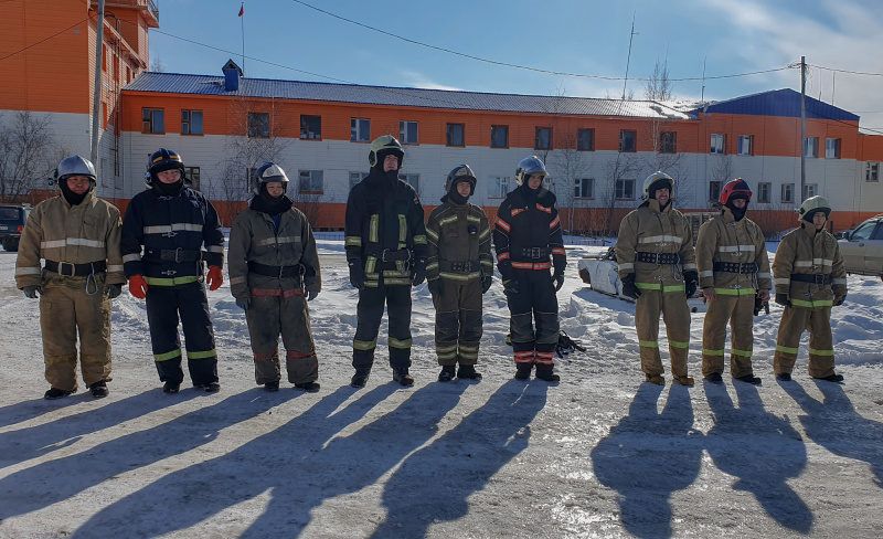 Огнеборцы Мирного боролись за звание лучших в пожарном кроссфите