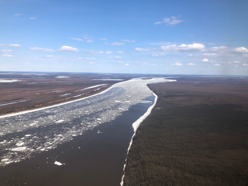 Ледоход на реке Амга вышел в устье