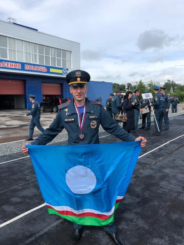 Успехи выпускников Дальневосточной пожарно-спасательной академии