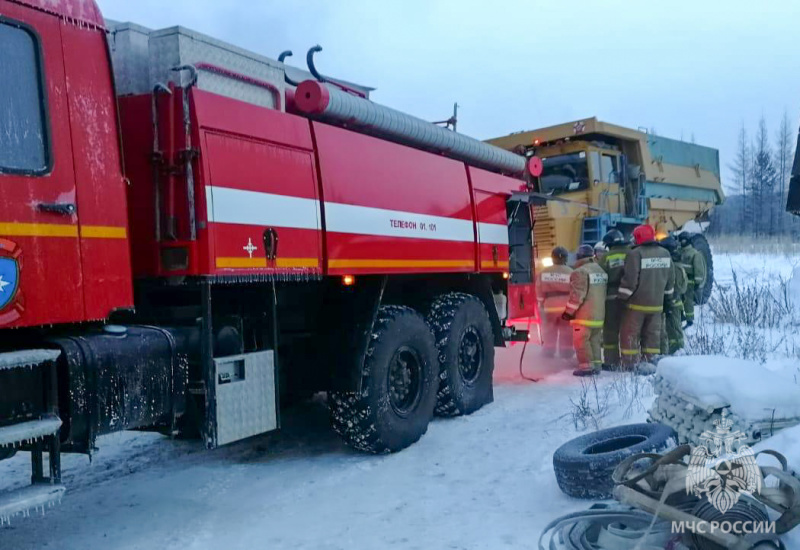 В районе аэропорта в Якутске горел КАМАЗ