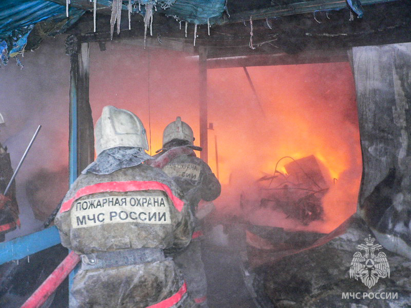 В Нерюнгринском районе горел склад